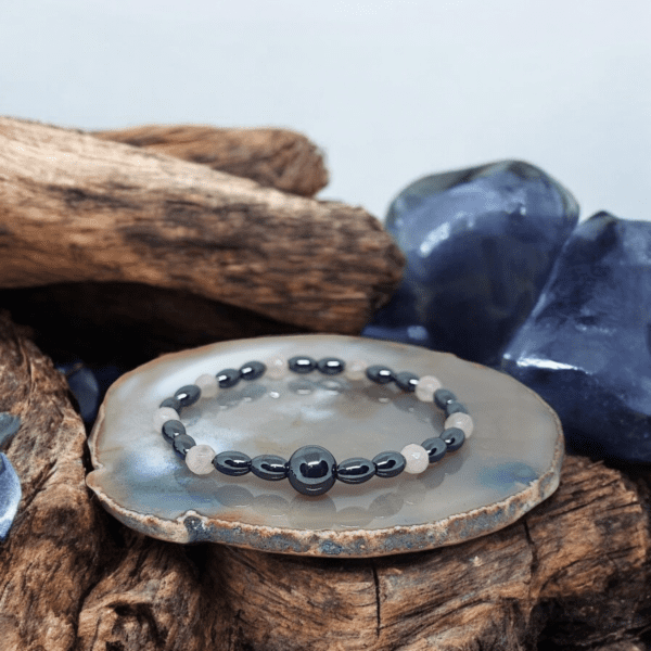 اسوارة من احجار الهيماتيت والكوارتز الوردي Hematite & Rose Quartz