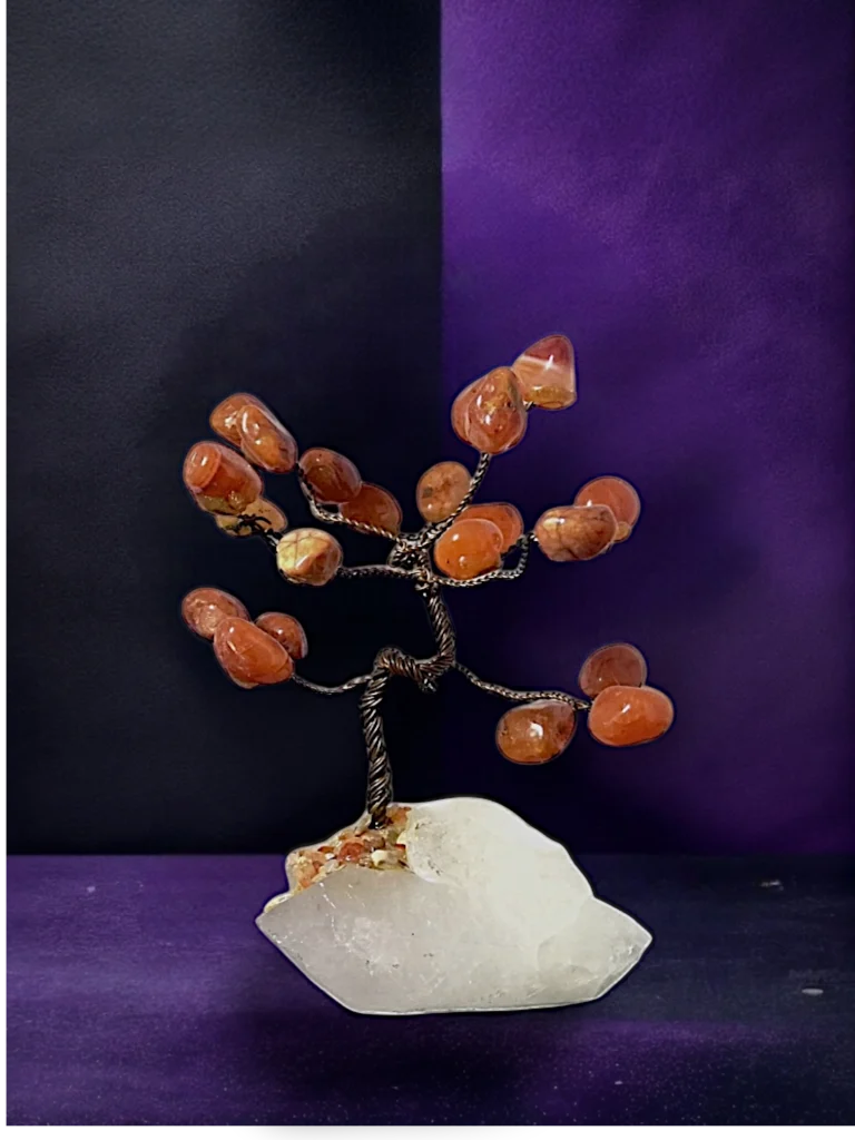 شجرة مصنوعة يدوياً من الاحجار الكريمة الاصلية مثل الجمشت والكوارتز – ديكور مميز من الاحجار الكريمة الطبيعيه في الاردن GIJ