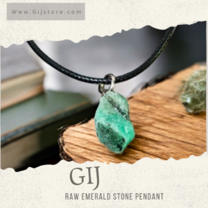 ⁦⁦⁦تعليقه من حجر الزمرد الاخضر خام Raw Emerald⁩⁩⁩⁩