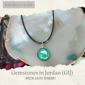 تعليقة من حجر العقيق الاخضر Green Agate