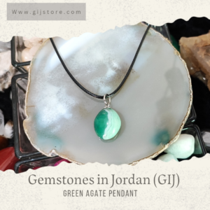 تعليقة من حجر العقيق الاخضر Green Agate
