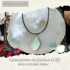 تعليقة من حجر الافنتورين الاخضر Green Aventurine